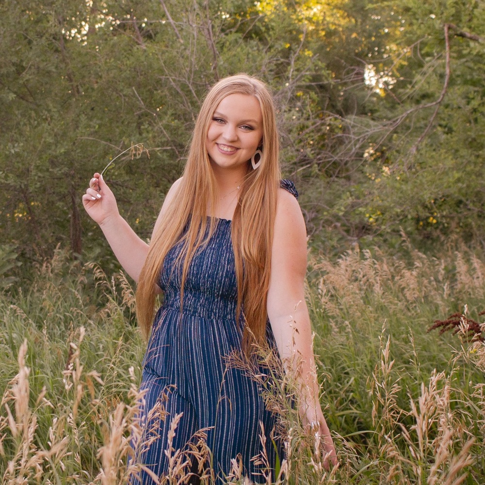 Meet your Posher, Elly